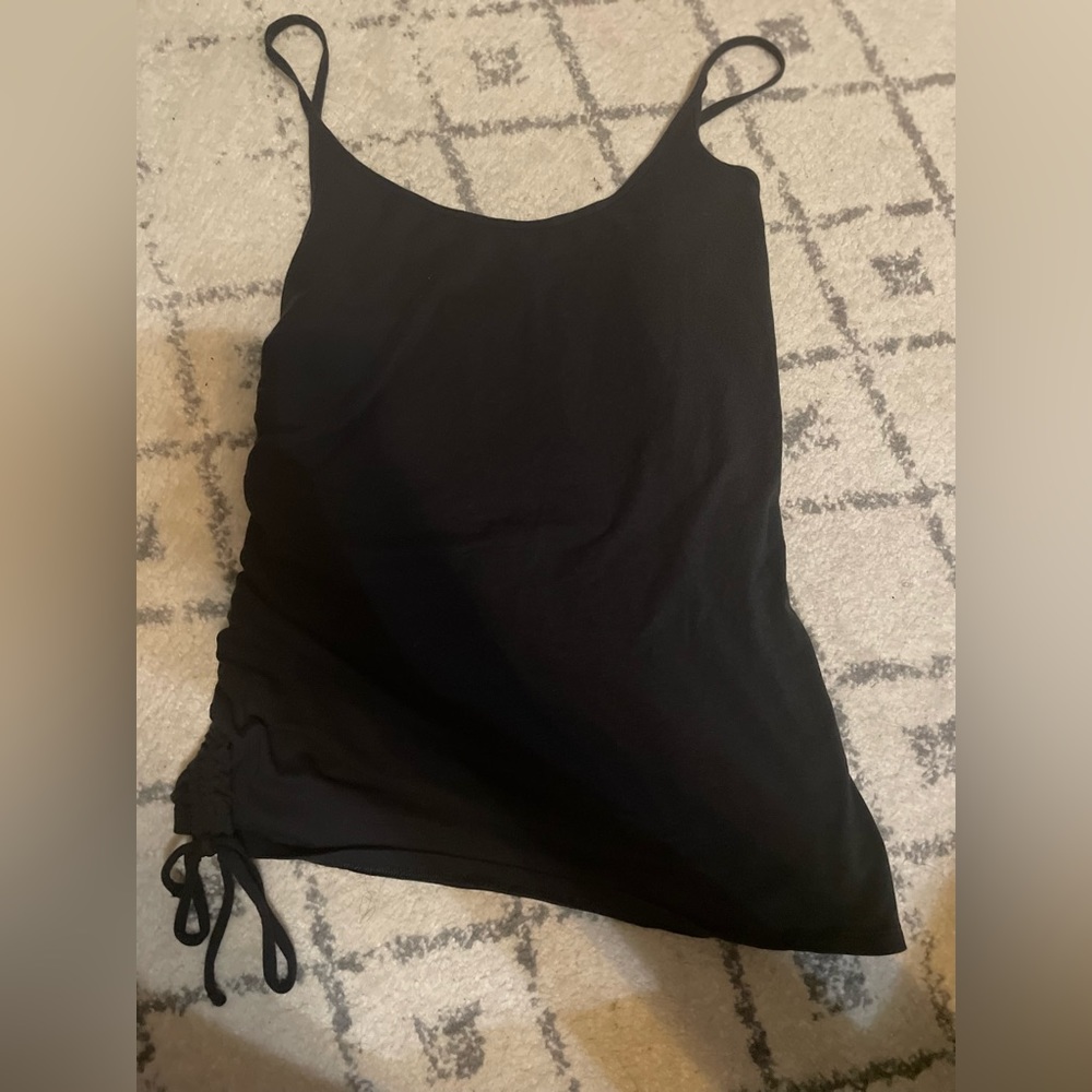 lululemon women’s top size 4 b42